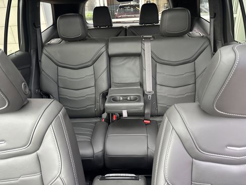 Used 2024 Cadillac XT6 Premium Luxury w/ Platinum Package image 35