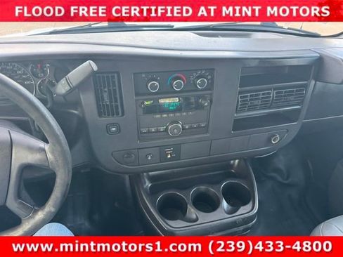 Used 2014 GMC Savana 2500 RWD image 30