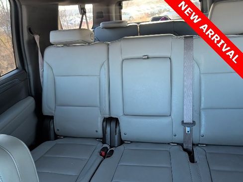 Used 2022 GMC Yukon XL SLT w/ SLT Luxury Package image 29