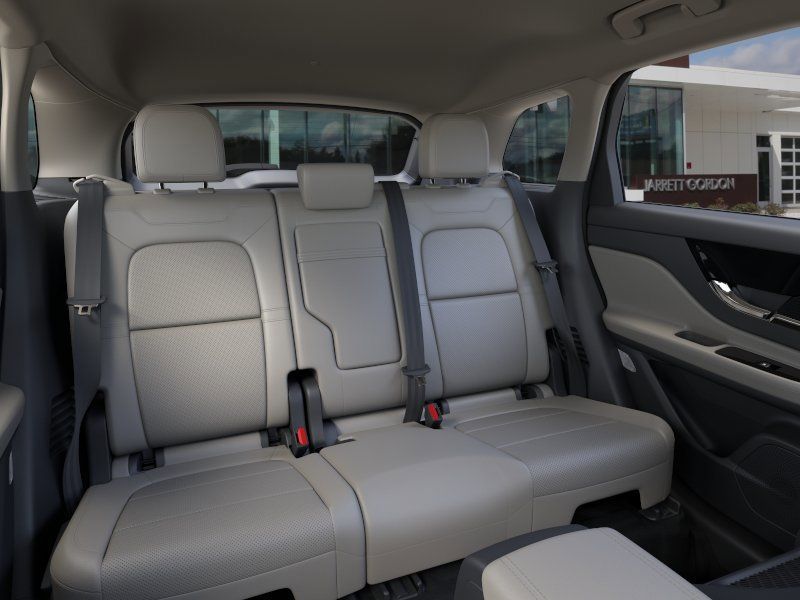 Used 2026 Lincoln Corsair Reserve FWD image 11