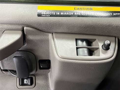 Used 2024 Chevrolet Express 2500 w/ Driver Convenience Package image 17