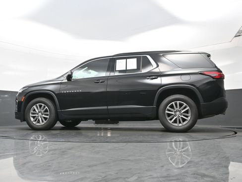 Used 2022 Chevrolet Traverse LT image 29