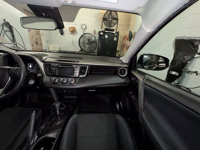 Used 2018 Toyota RAV4 LE w/ All Weather Liner Package AWD/4WD image 23