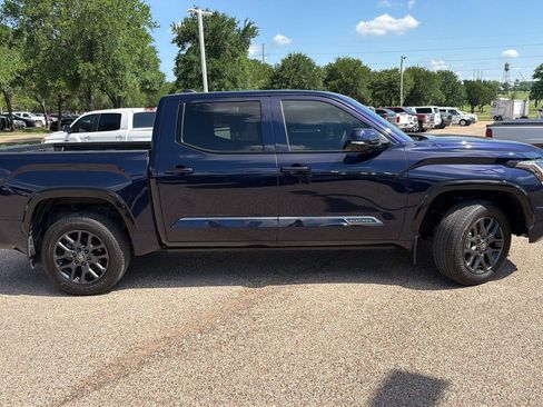 Used 2025 Toyota Tundra Platinum AWD/4WD image 2
