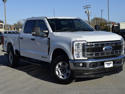 Used 2025 Ford F250 XLT w/ FX4 Off-Road Package image 7
