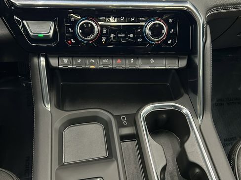 Used 2025 GMC Sierra 3500 Denali w/ Denali Reserve Package image 25