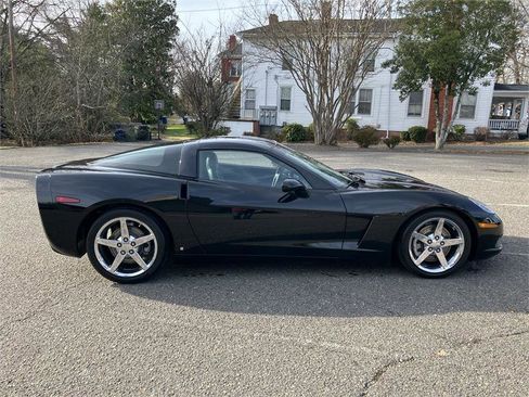Used 2006 Chevrolet Corvette Coupe w/ Preferred Equipment Group image 6