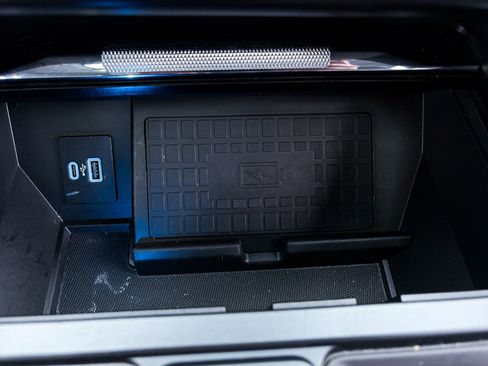 Used 2021 Ford F150 Limited image 34