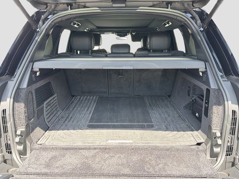 Certified 2025 Land Rover Range Rover SE AWD/4WD image 11