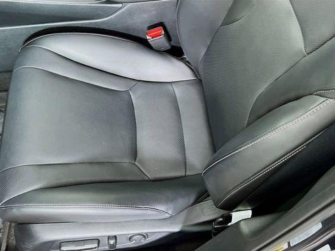 Used 2023 Honda Accord EX-L image 18