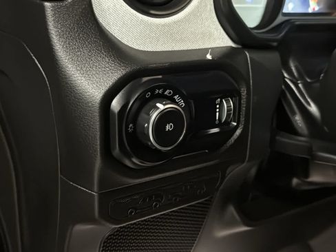 Used 2024 Jeep Wrangler Unlimited Sport AWD/4WD image 23
