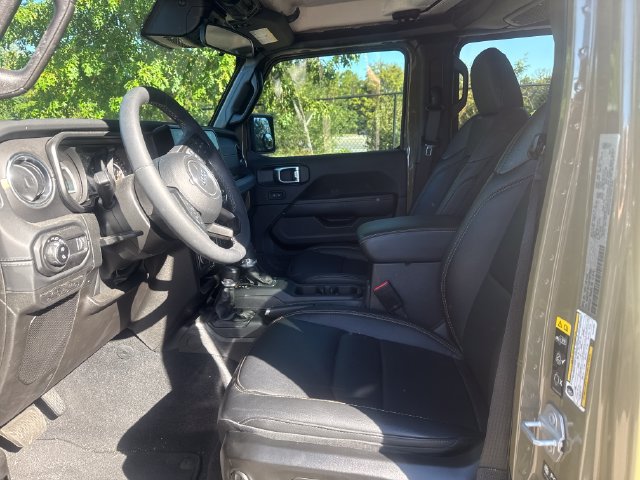 Used 2025 Jeep Gladiator Sport AWD/4WD image 8