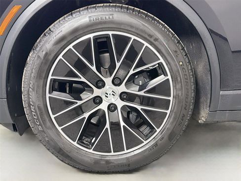 Used 2026 Porsche Macan 4 Electric AWD/4WD image 11