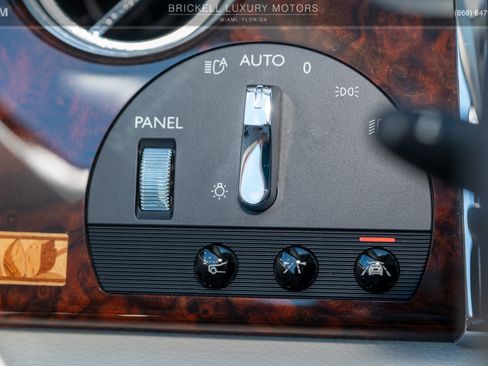 Used 2014 Rolls-Royce Ghost image 36