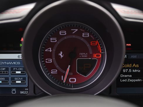 Used 2013 Ferrari 458 Spider image 37