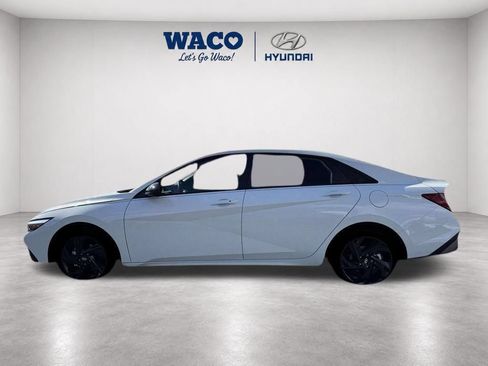 New 2026 Hyundai Elantra SEL FWD image 5