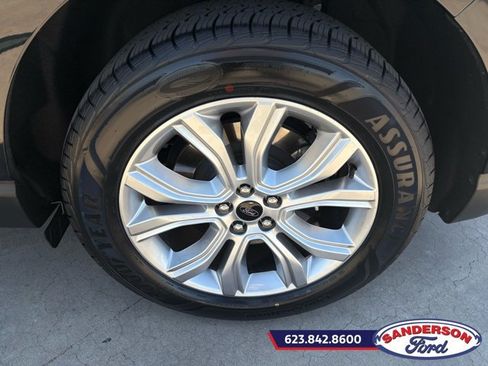 Certified 2023 Ford Edge Titanium AWD/4WD image 10