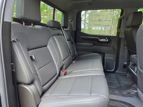 New 2026 GMC Sierra 1500 SLT w/ SLT Premium Package AWD/4WD image 23