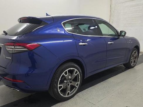 Used 2023 Maserati Levante GT AWD/4WD image 3