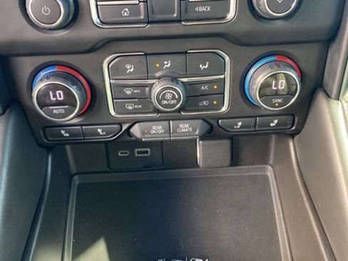 Used 2021 Chevrolet Tahoe Z71 image 19