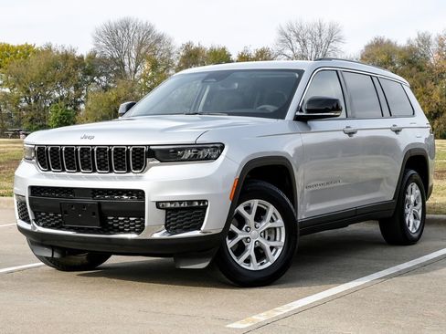 Used 2023 Jeep Grand Cherokee L Limited image 3