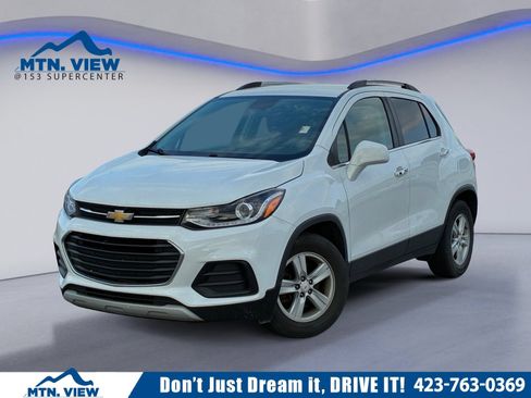 Used 2019 Chevrolet Trax LT w/ LT Convenience Package FWD image 1