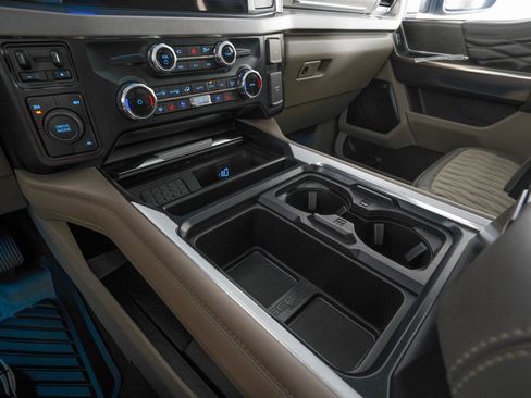 Used 2025 Ford F450 Platinum w/ Platinum Plus Package image 22