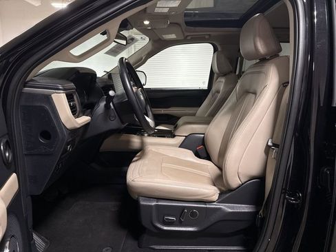 Used 2024 Ford Expedition Limited image 21