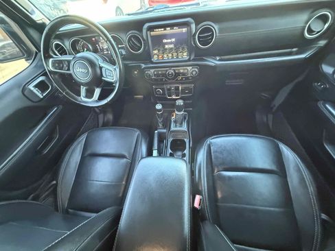 Used 2022 Jeep Wrangler Unlimited Sahara w/ Cold Weather Group AWD/4WD image 61