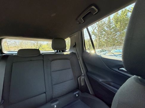 Used 2025 Chevrolet Equinox LT FWD image 36