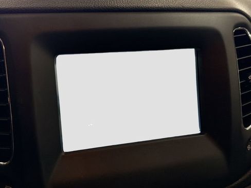 Used 2019 Jeep Compass Latitude w/ Popular Equipment Group image 14