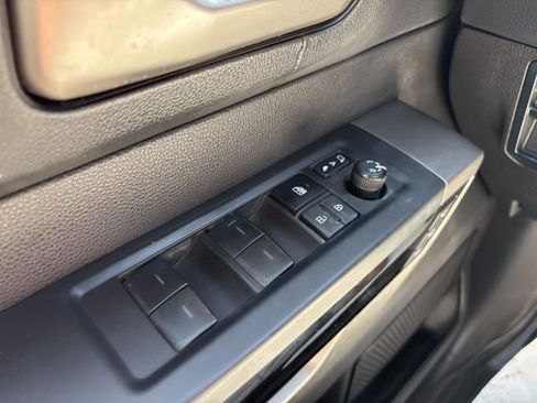 Used 2025 Toyota Tundra Limited image 27