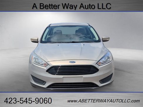 Used 2016 Ford Focus SE FWD image 4