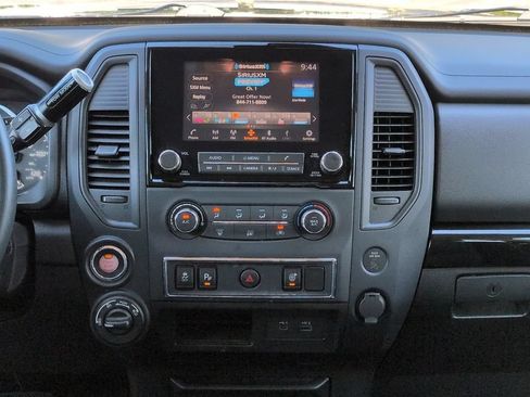 Used 2024 Nissan Titan SV AWD/4WD image 17