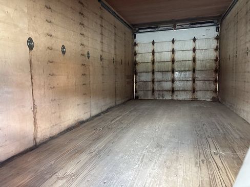 Used 2016 GMC Savana 3500 Extended RWD image 16
