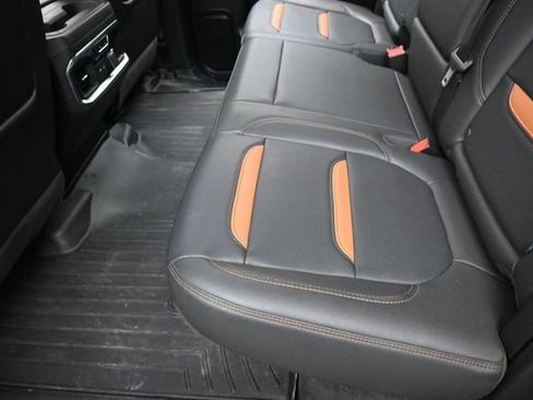 Used 2021 GMC Sierra 1500 AT4 w/ AT4 Value Package AWD/4WD image 22