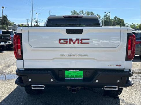 Used 2021 GMC Sierra 1500 AT4 w/ AT4 Premium Package AWD/4WD image 6