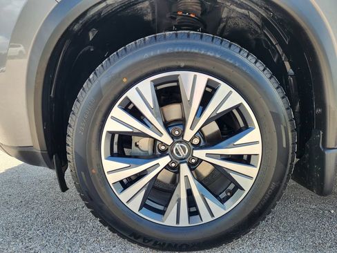Used 2021 Nissan Rogue SV FWD image 7