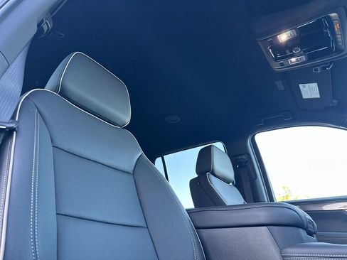 New 2026 GMC Yukon Elevation AWD/4WD image 17