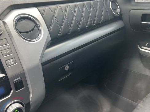 Used 2017 Toyota Tundra Platinum AWD/4WD image 20