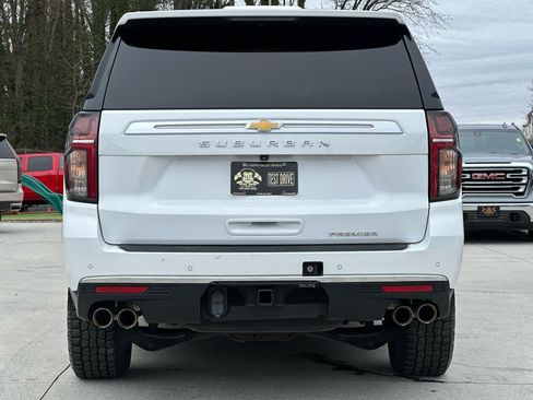Used 2022 Chevrolet Suburban Premier AWD/4WD image 6
