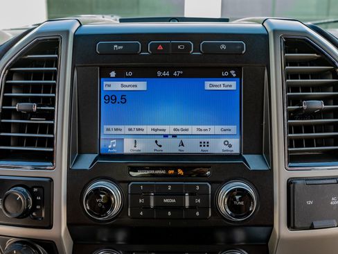 Used 2019 Ford F150 King Ranch w/ Equipment Group 601A Luxury AWD/4WD image 25