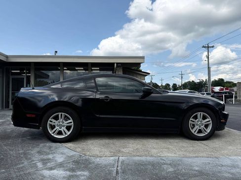 Used 2014 Ford Mustang Coupe RWD image 8