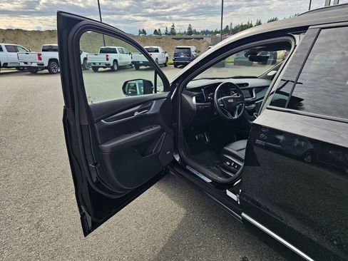 Used 2024 Cadillac XT6 Sport w/ Technology Package AWD/4WD image 22