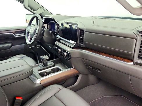 Used 2024 GMC Sierra 1500 SLT w/ SLT Premium Plus Package AWD/4WD image 25