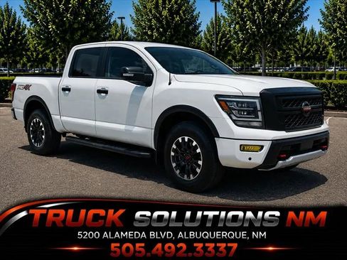 Used 2021 Nissan Titan PRO-4X w/ Pro-4x Convenience Package AWD/4WD image 1