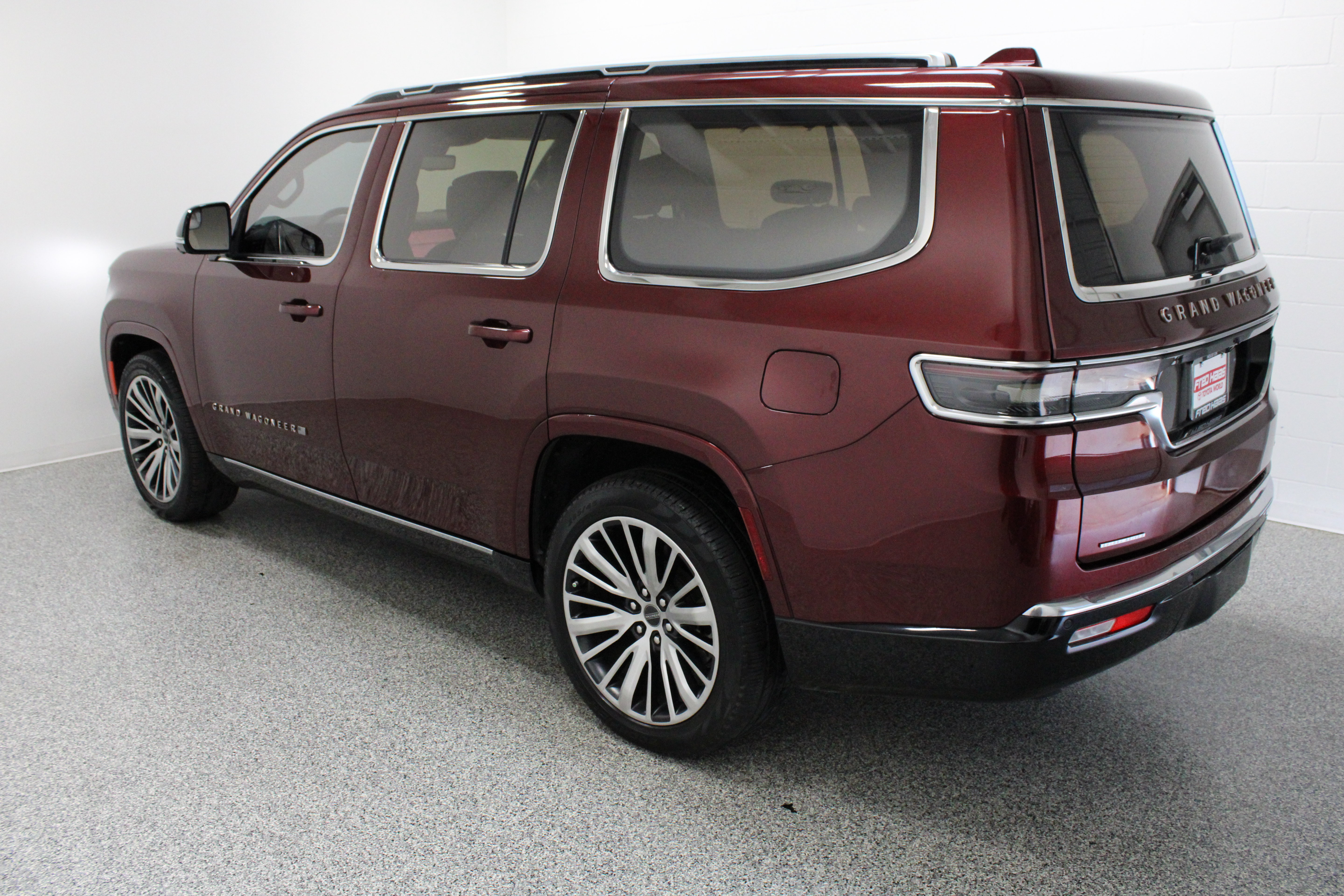 Used 2023 Jeep Grand Wagoneer Series III AWD/4WD image 9