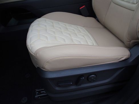 New 2026 Nissan Armada Platinum image 18