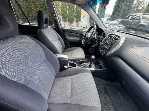 Used 2004 Toyota RAV4 2WD image 16