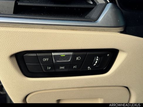 Used 2020 BMW 330i Sedan w/ Convenience Package image 21